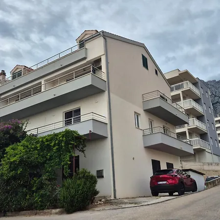 M&m-sea View & Private Parking *