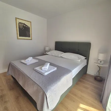 M&m-sea View & Private Parking