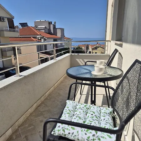 M&m-sea View & Private Parking Apartman Makarska